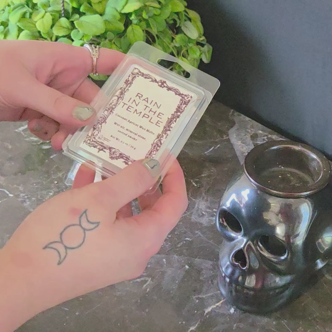 Rain In The Temple Crystal Wax Melts Heart-Shaped